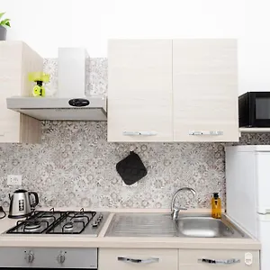 https://vivimihome-crespi-house-a-3-minuti-dalla-metro.it-lombardy.com